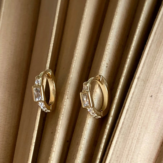 עגילי דר לבנים