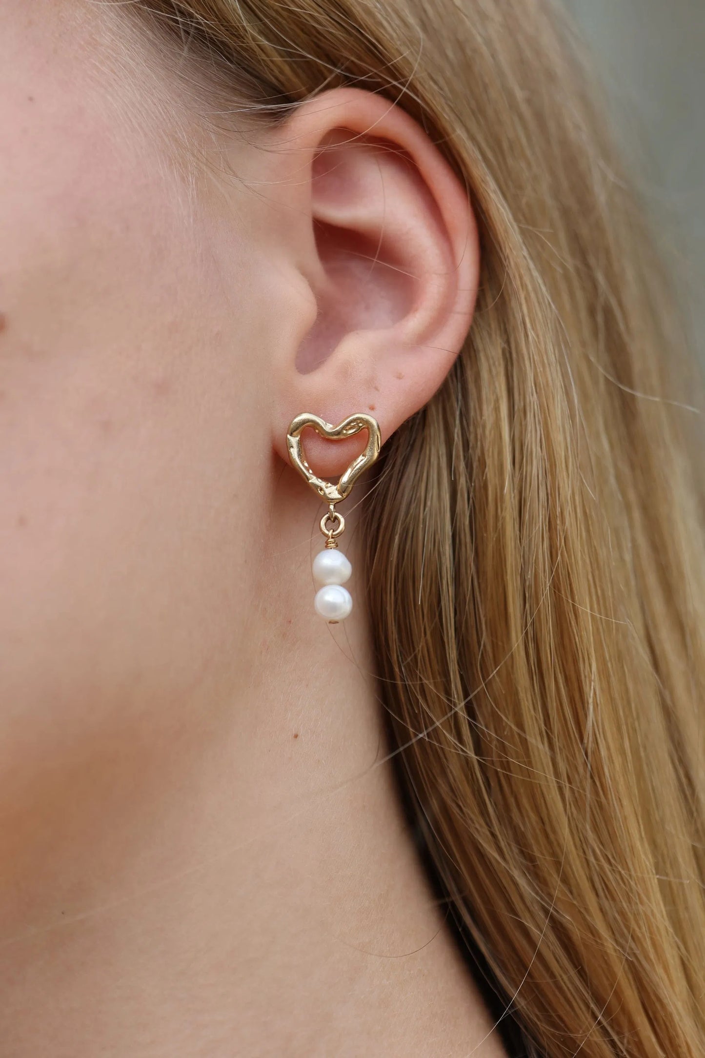 עגילי גלוריה